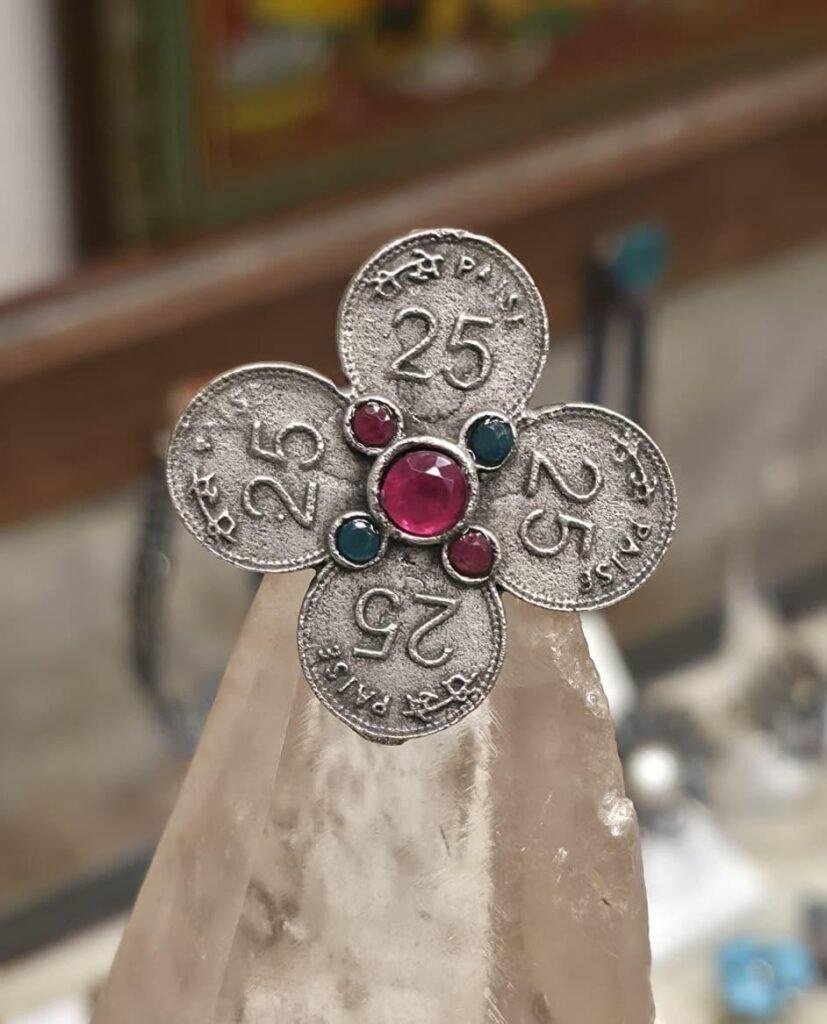 Lunara Modern Disc Ring (Style 4)